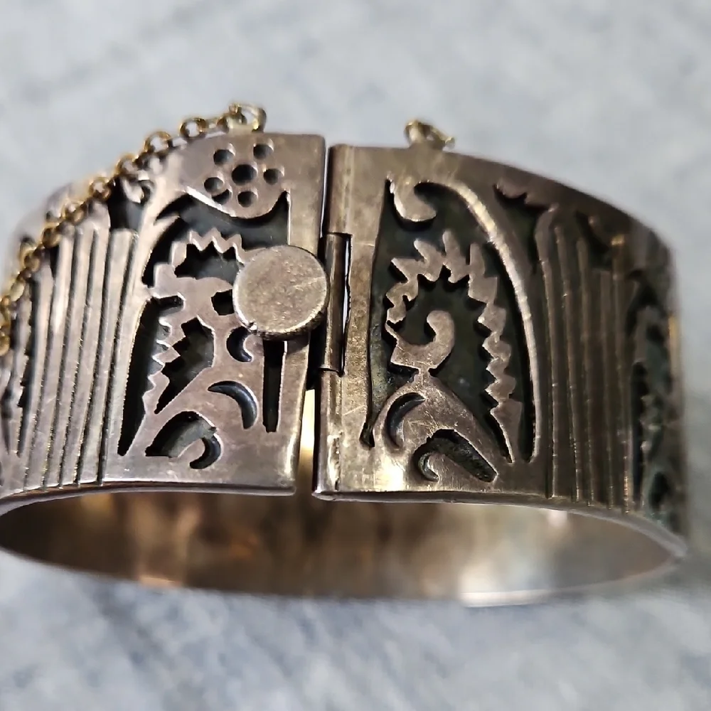 Vintage Taxo Mexico Artisan Silver Floral Hinged Bracelet Bangel Cuff - Picture 10 of 17